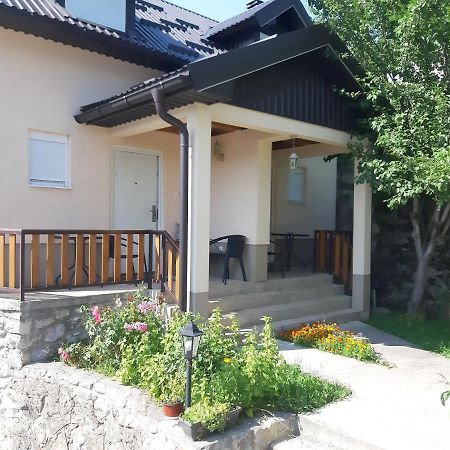 Our House Apartments โคลาชิน ภายนอก รูปภาพ